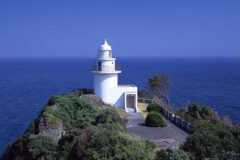 静岡県の灯台②　伊豆半島最南端の石廊崎に建つ白塔形の『石廊埼灯台（いろうざきとうだい）』